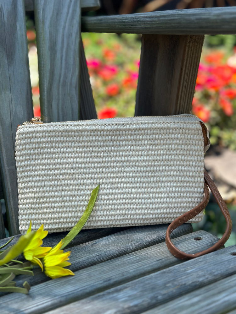 Riley Straw Crossbody/Wristlet